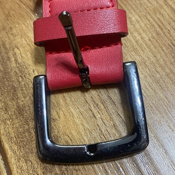 Nike kids Red Athletic baseball Belt with Adjustable Fit - Picture 7 of 7